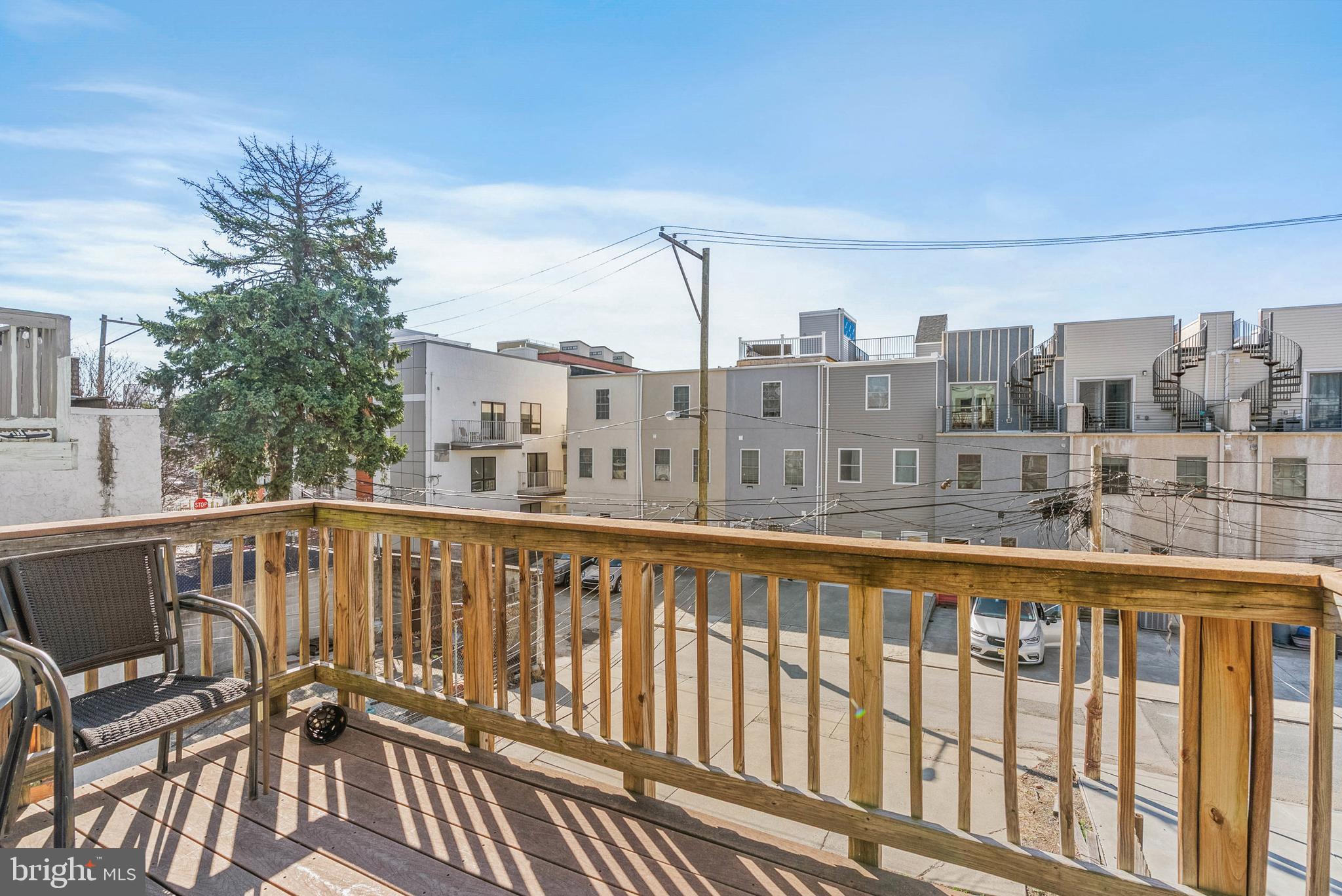 1712 W GIRARD AVENUE 2