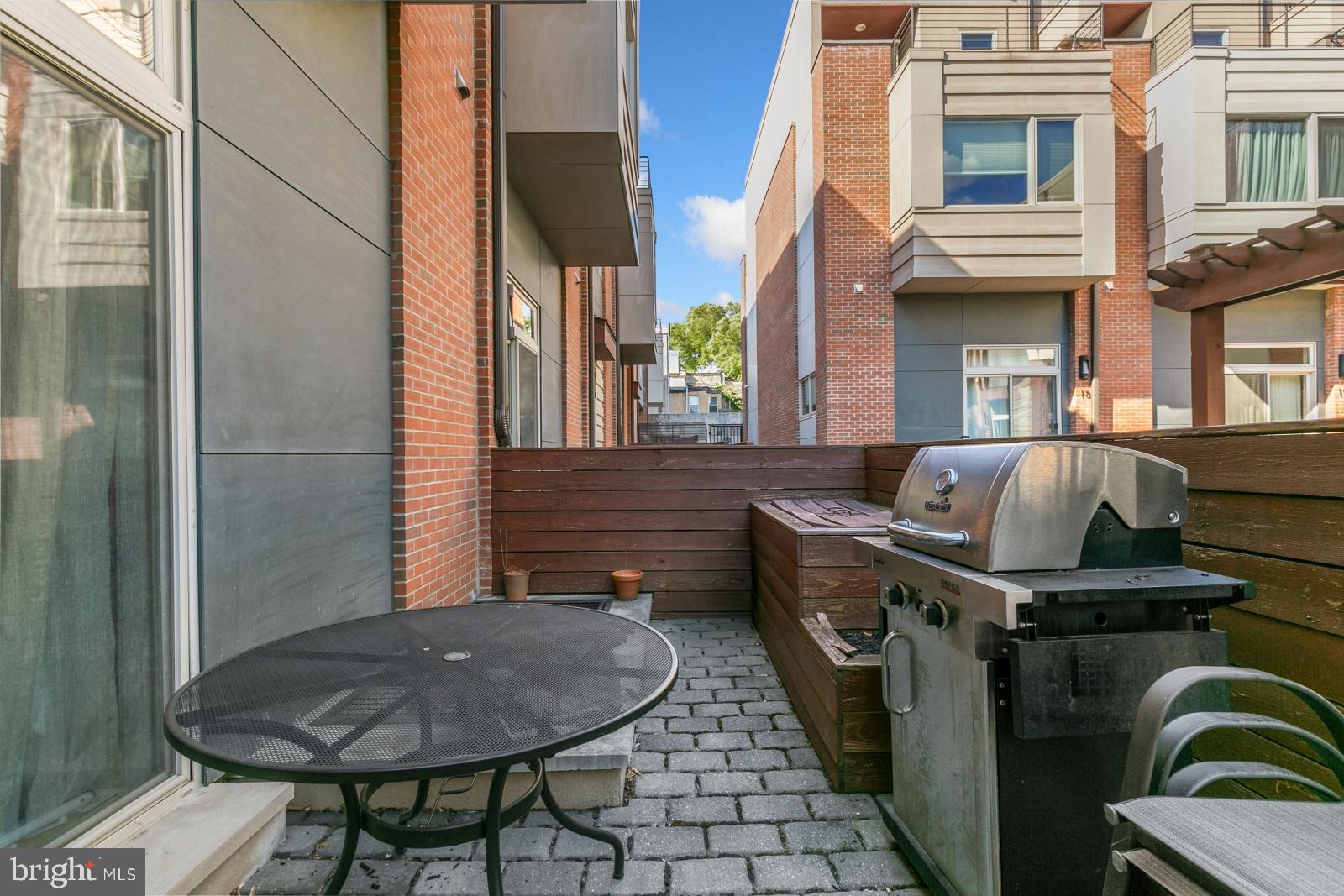 919 N 5TH STREET 4
