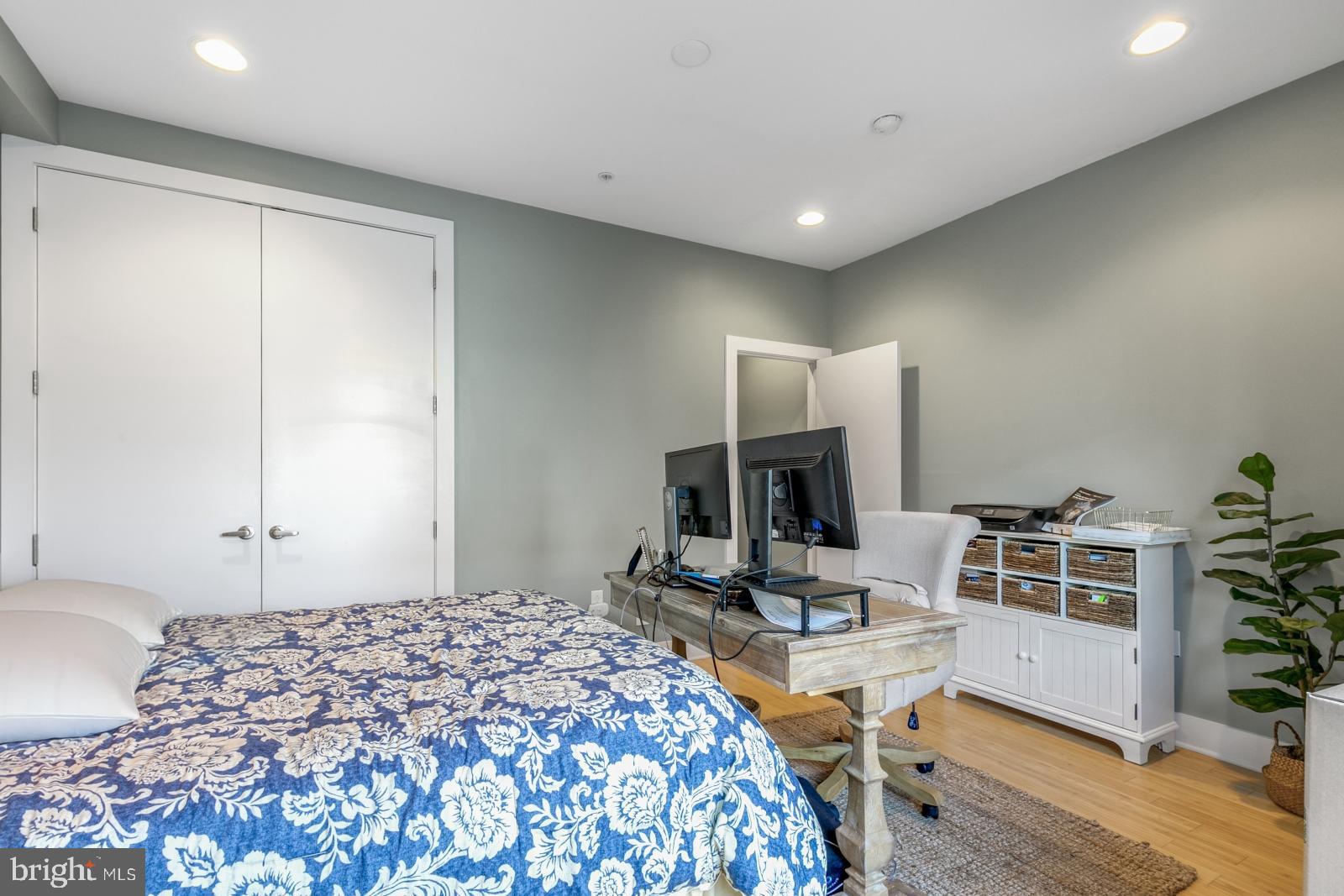 919 N 5TH STREET 4
