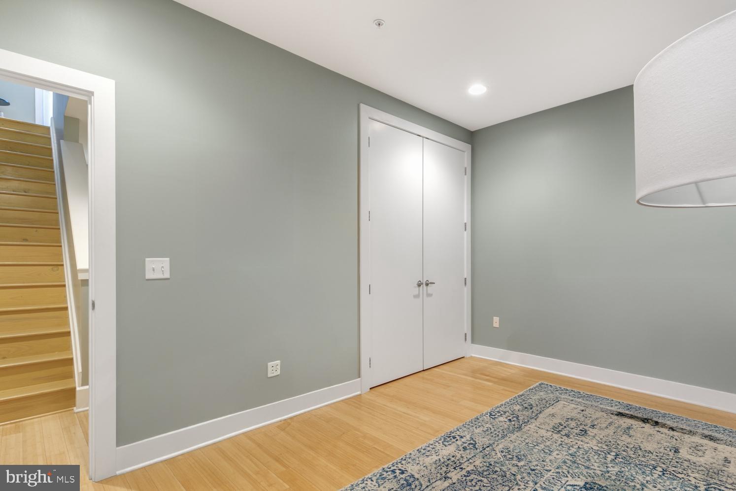 919 N 5TH STREET 4