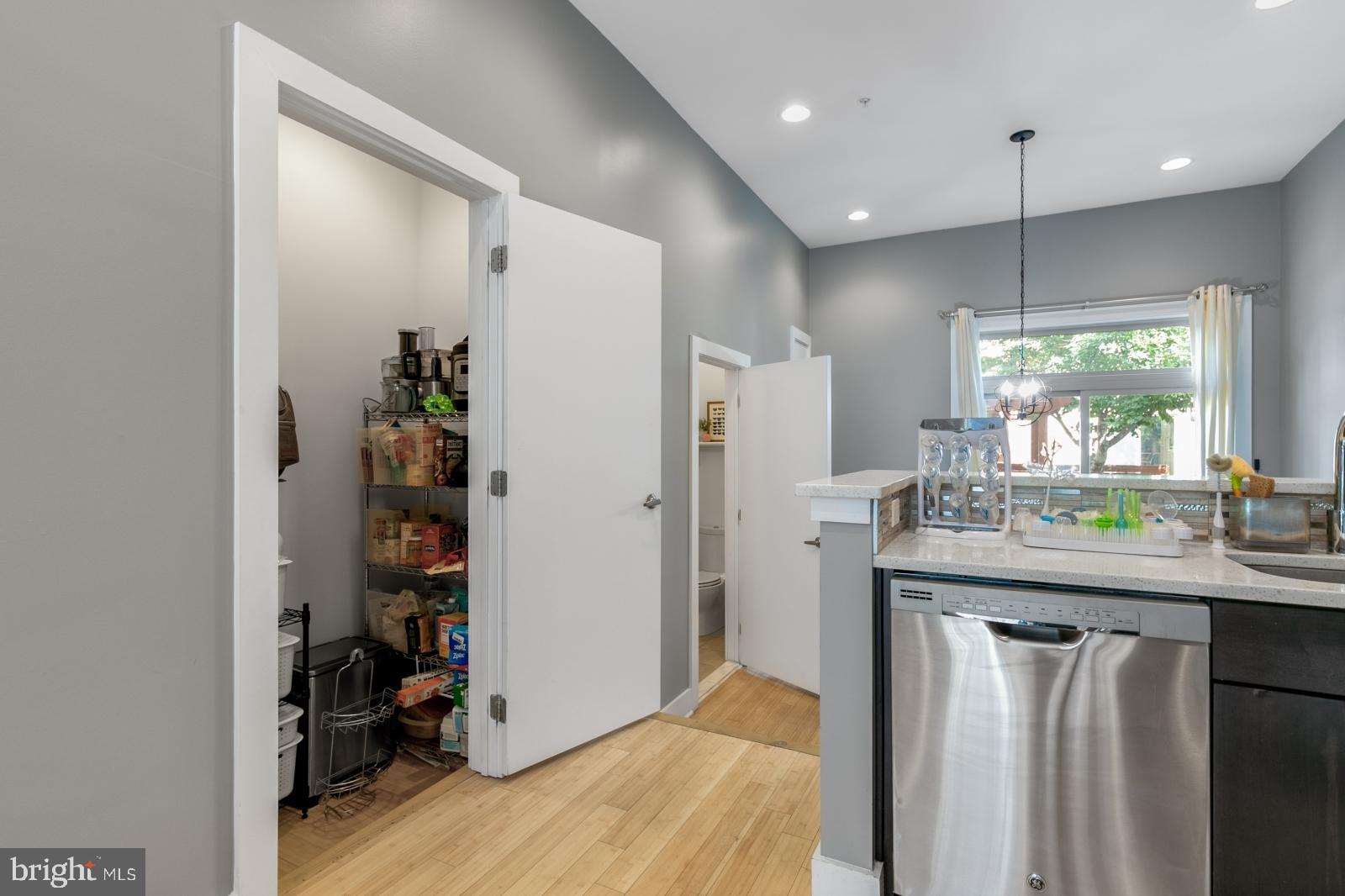 919 N 5TH STREET 4