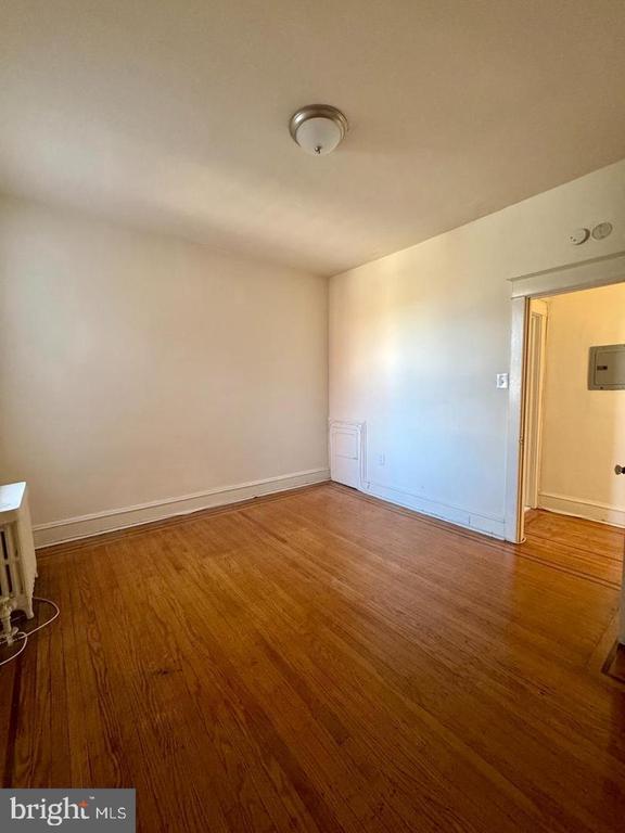 323 PINE STREET 3F