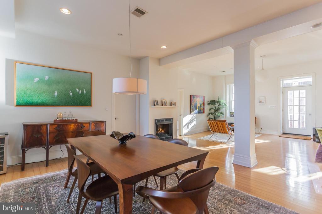 237 N BREAD STREET 41 4
