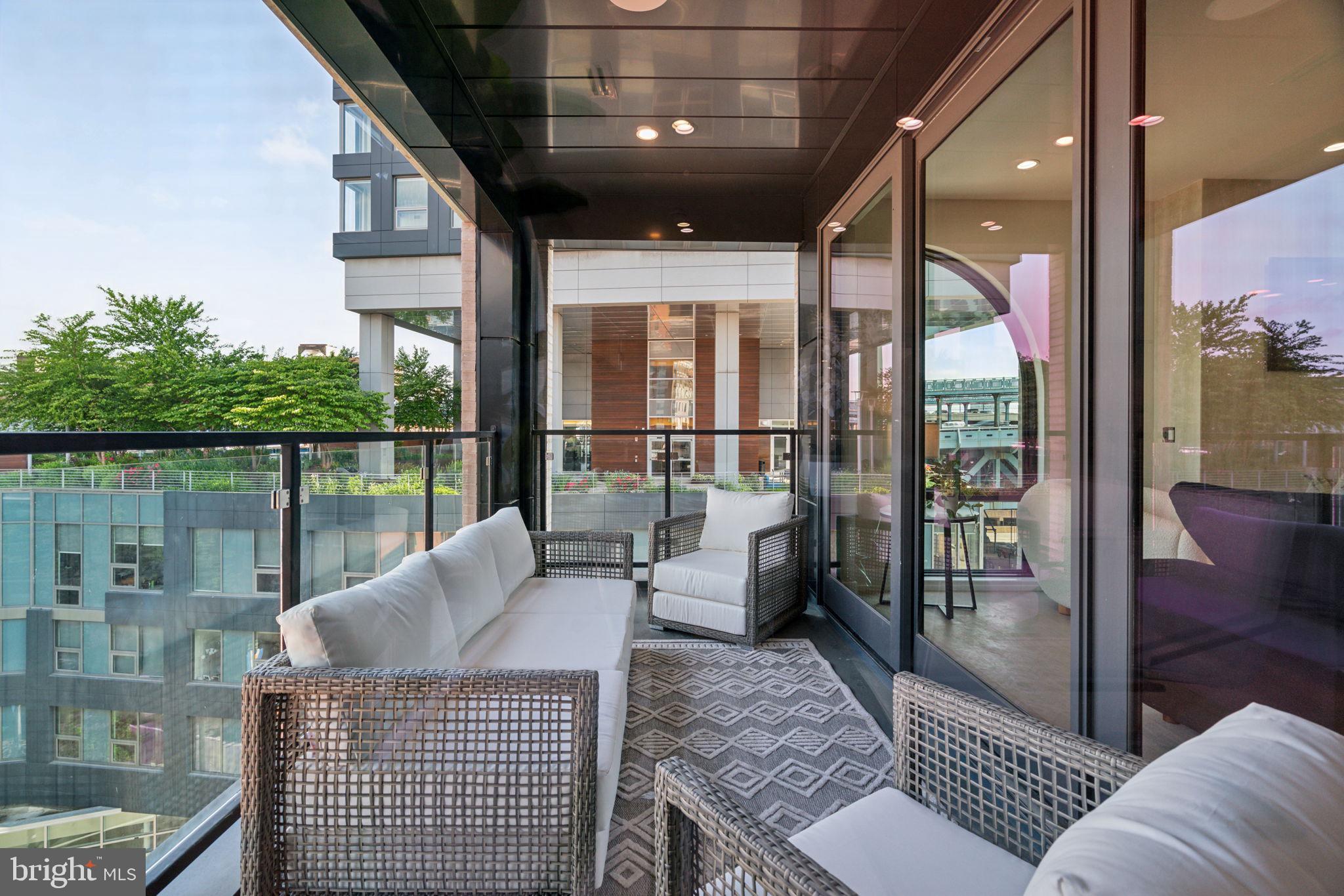 160 N 2ND STREET 64 601