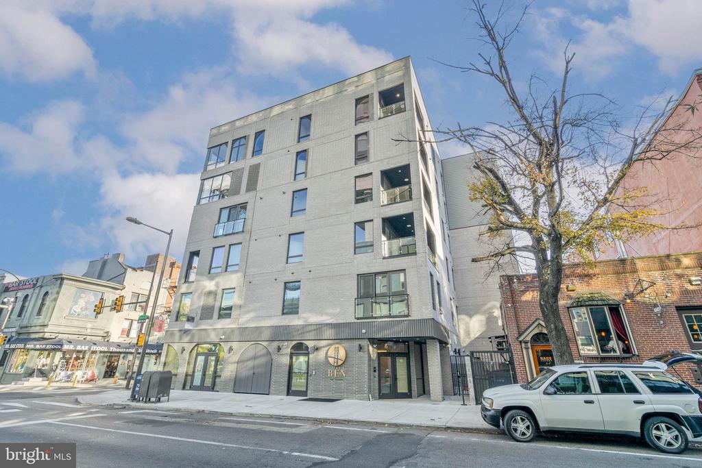 160 N 2ND STREET 64 601