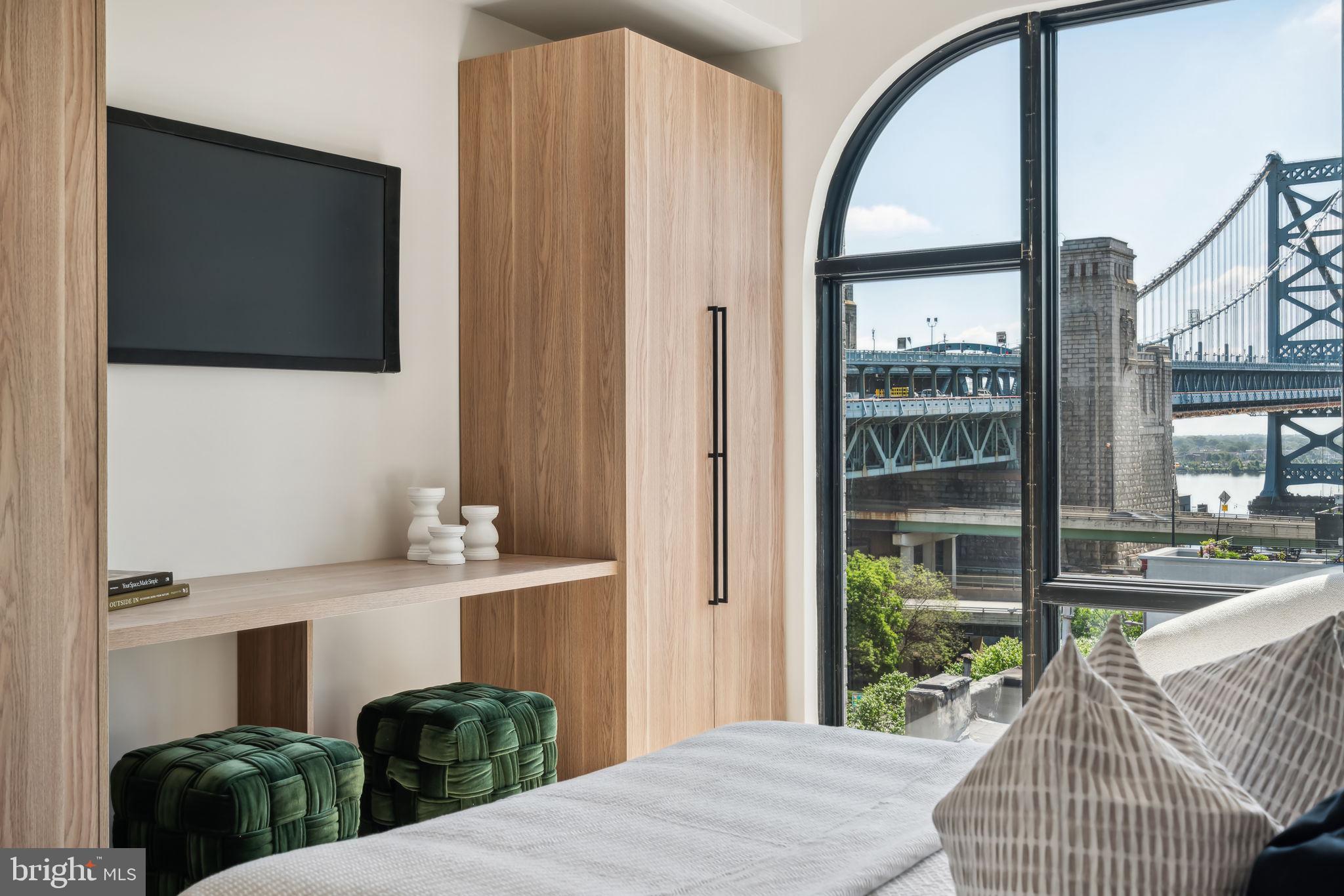 160 N 2ND STREET 64 601