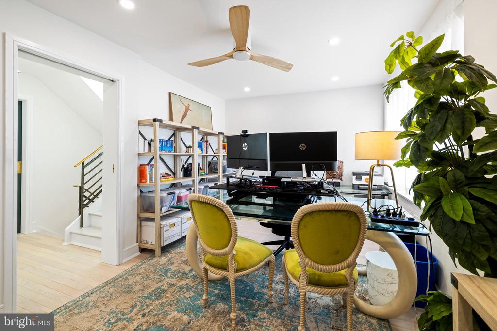 331 S 2ND STREET