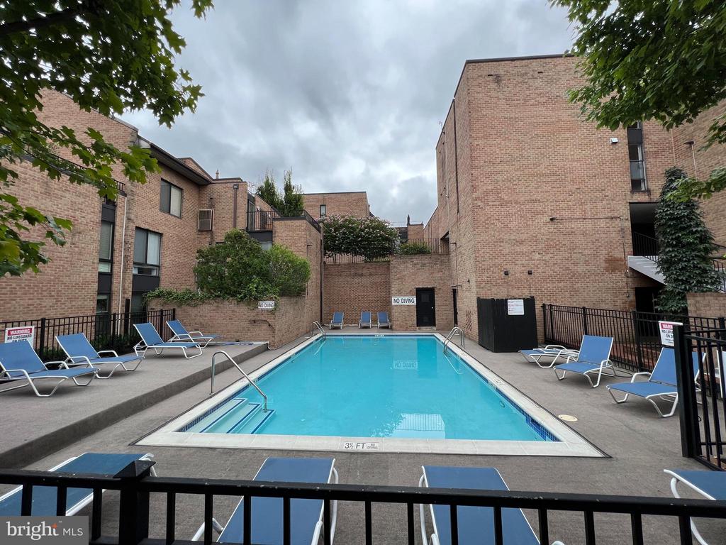 331 S 2ND STREET