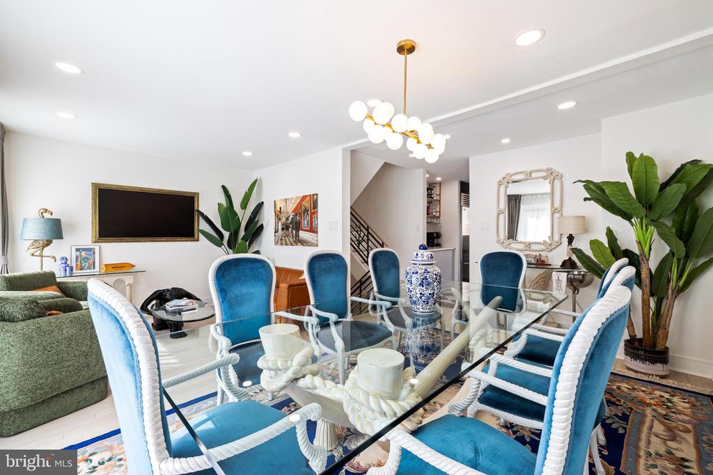 331 S 2ND STREET