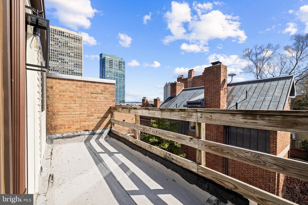 331 S 2ND STREET