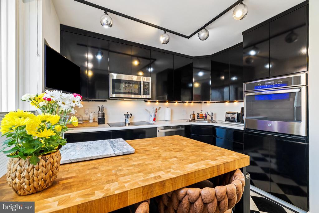 331 S 2ND STREET