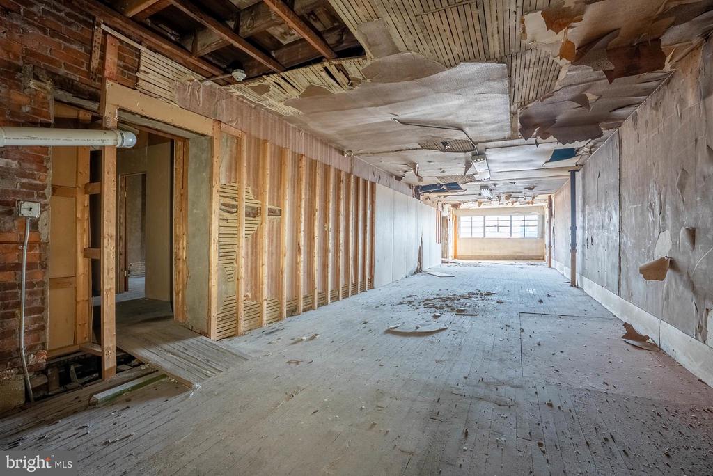 14 N 52ND STREET 18
