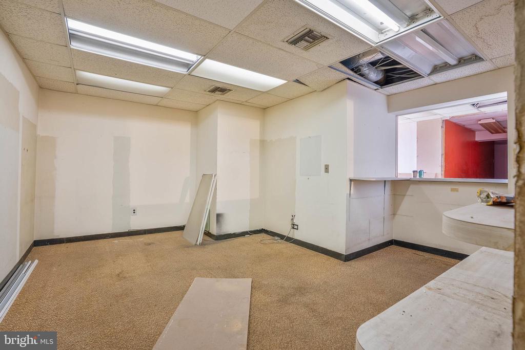 14 N 52ND STREET 18