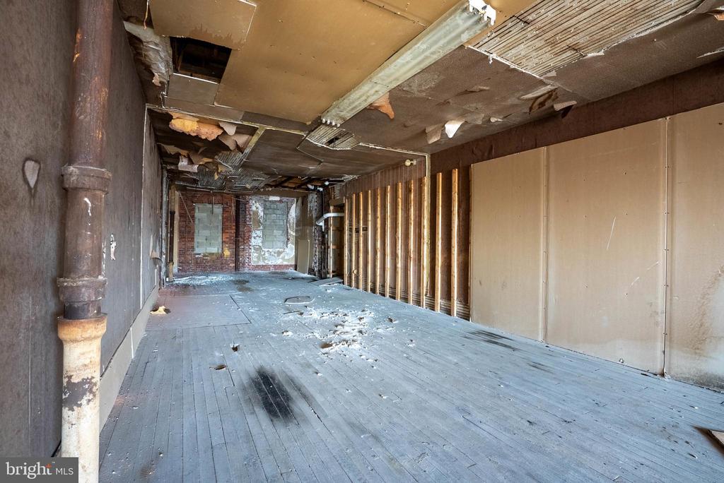 14 N 52ND STREET 18