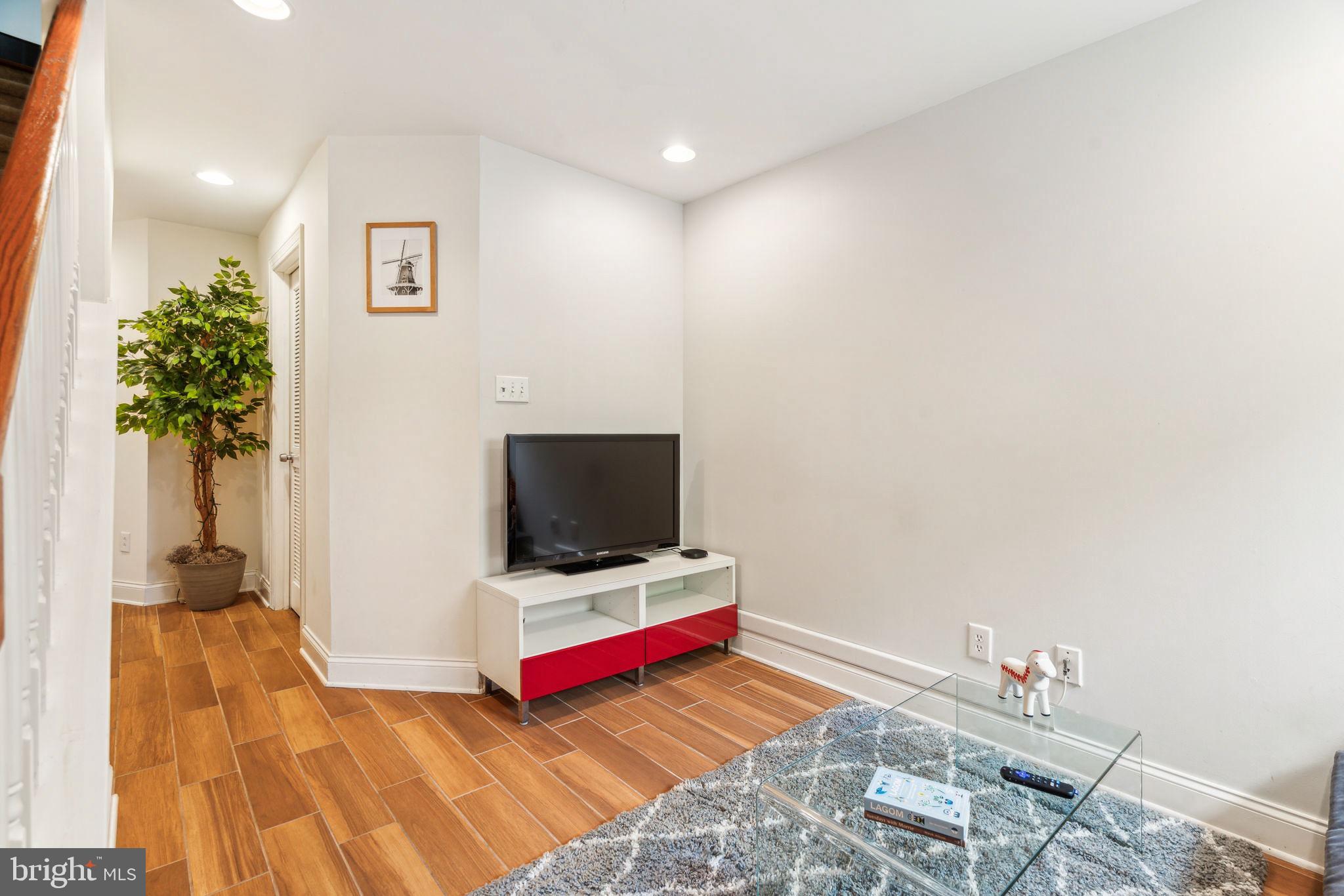 853 N UBER STREET A