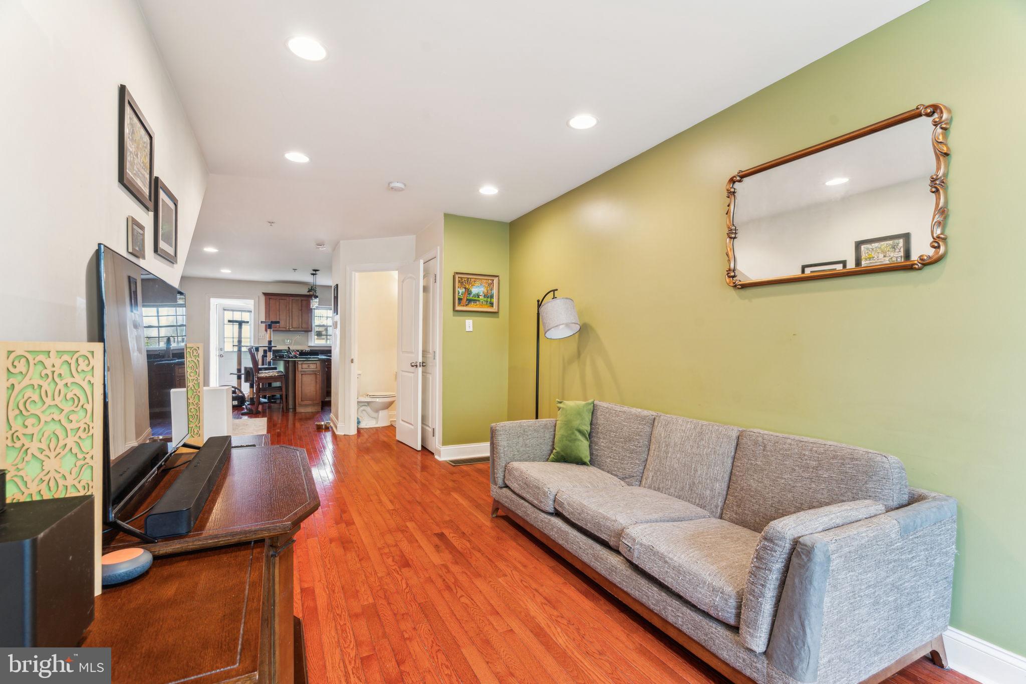 853 N UBER STREET A