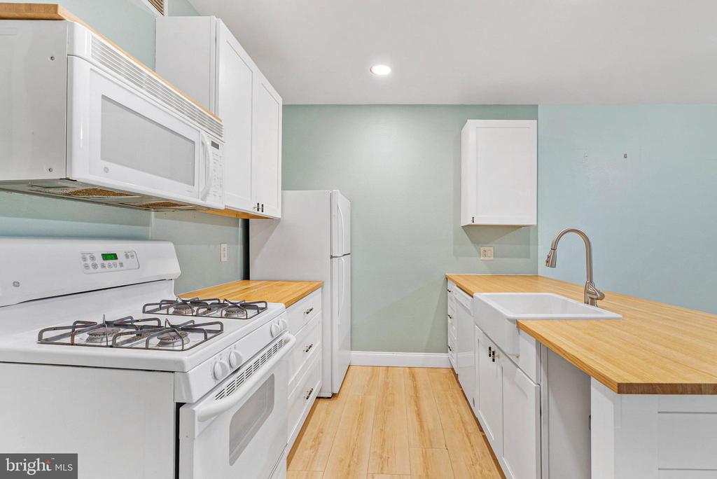 1100 VINE STREET Unit: 1403