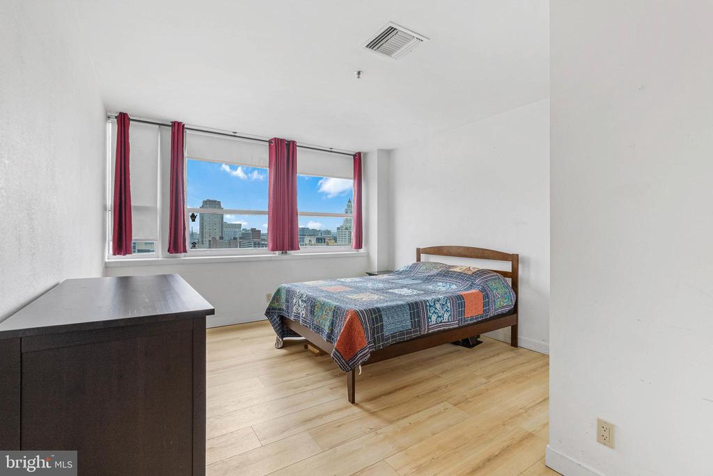 1100 VINE STREET Unit: 1403