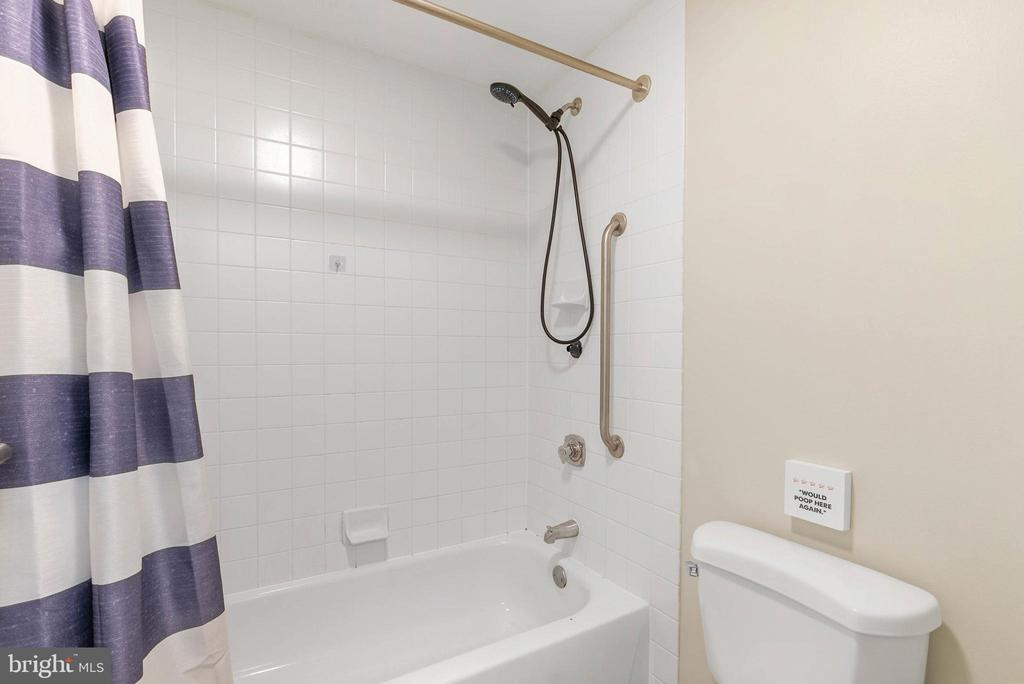 1100 VINE STREET Unit: 1403