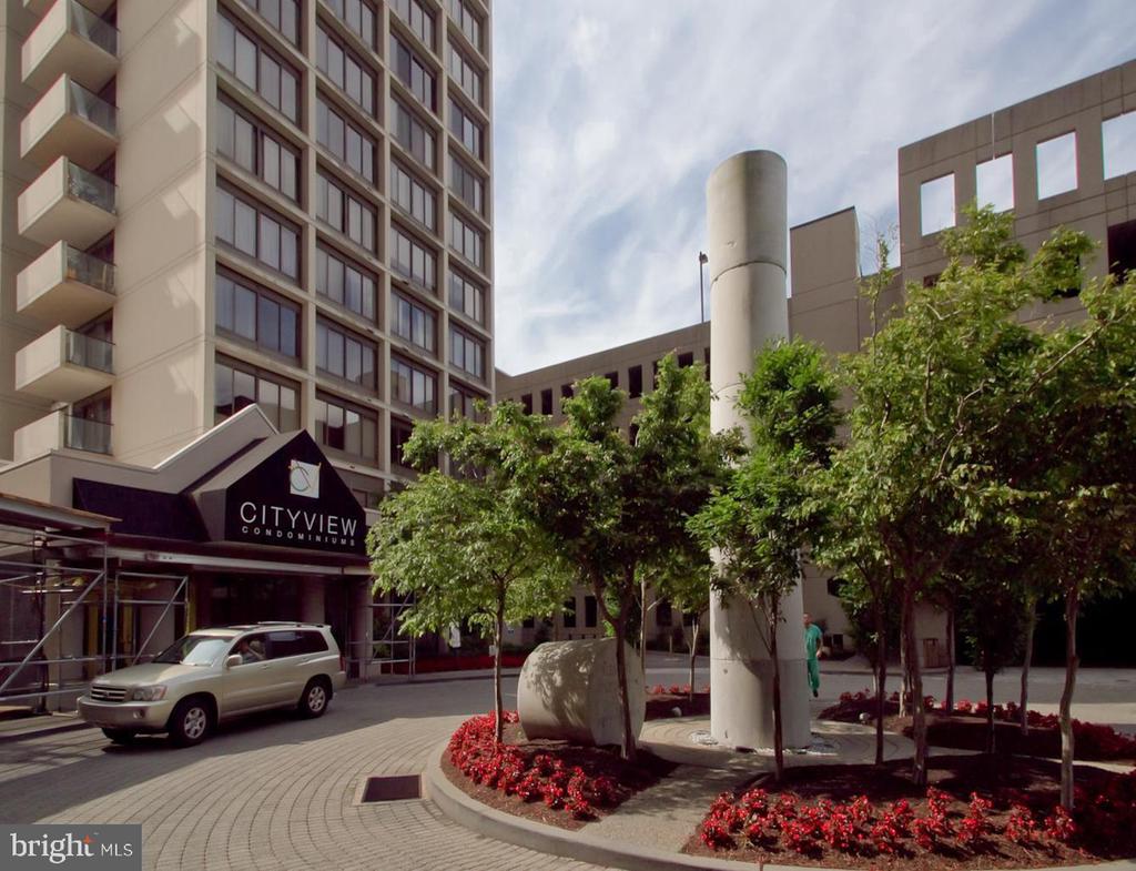 2001 HAMILTON STREET Unit: 1919