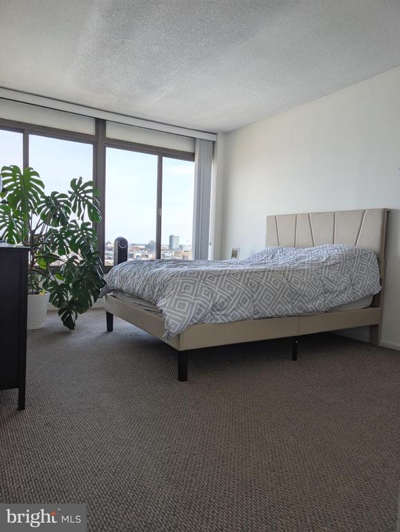 2001 HAMILTON STREET Unit: 1919
