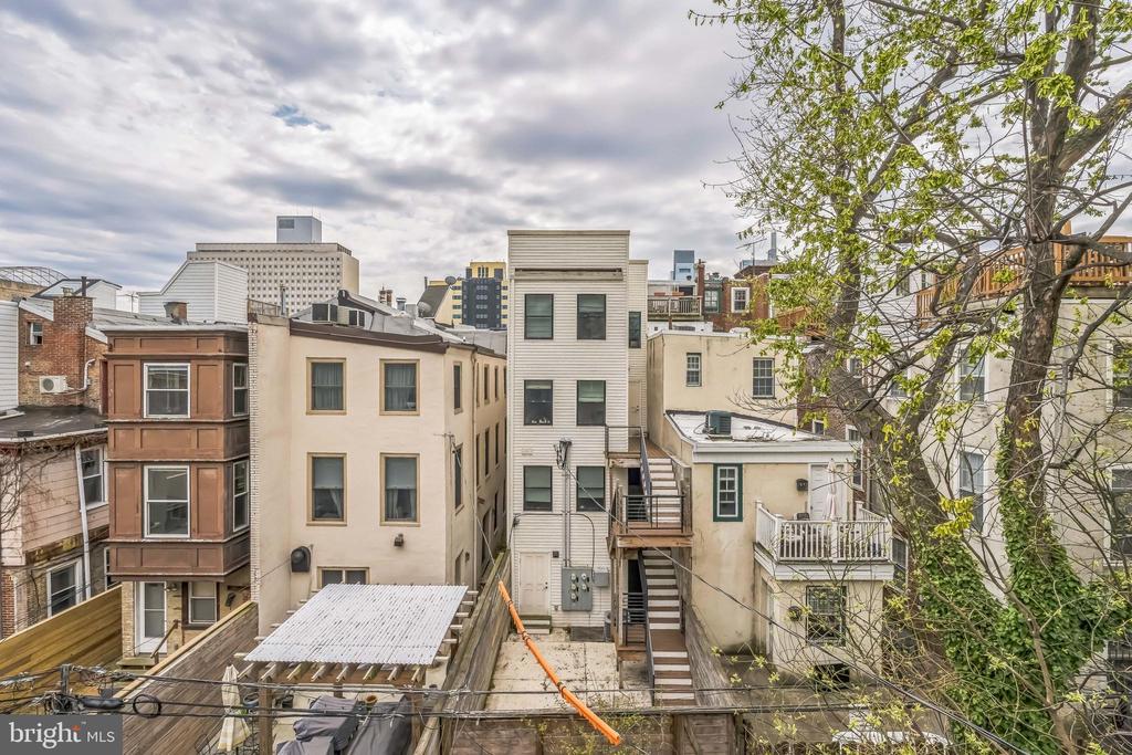 1522 MOUNT VERNON STREET 3