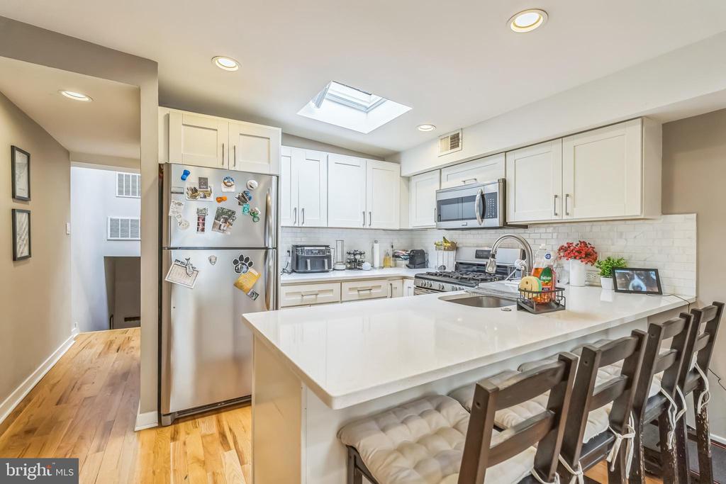 1522 MOUNT VERNON STREET 3