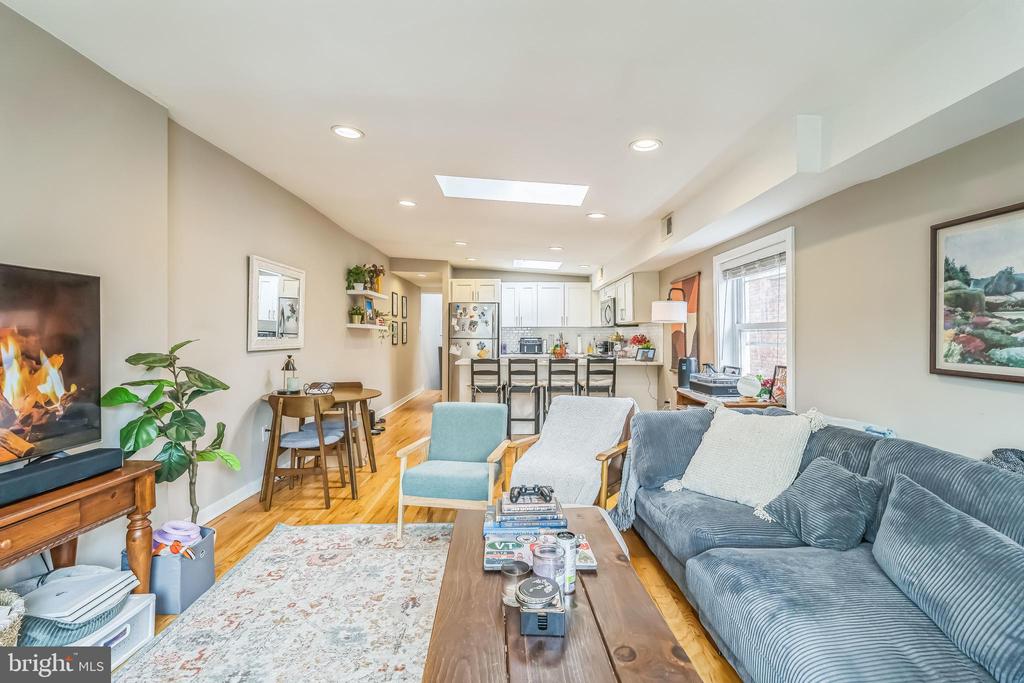1522 MOUNT VERNON STREET 3