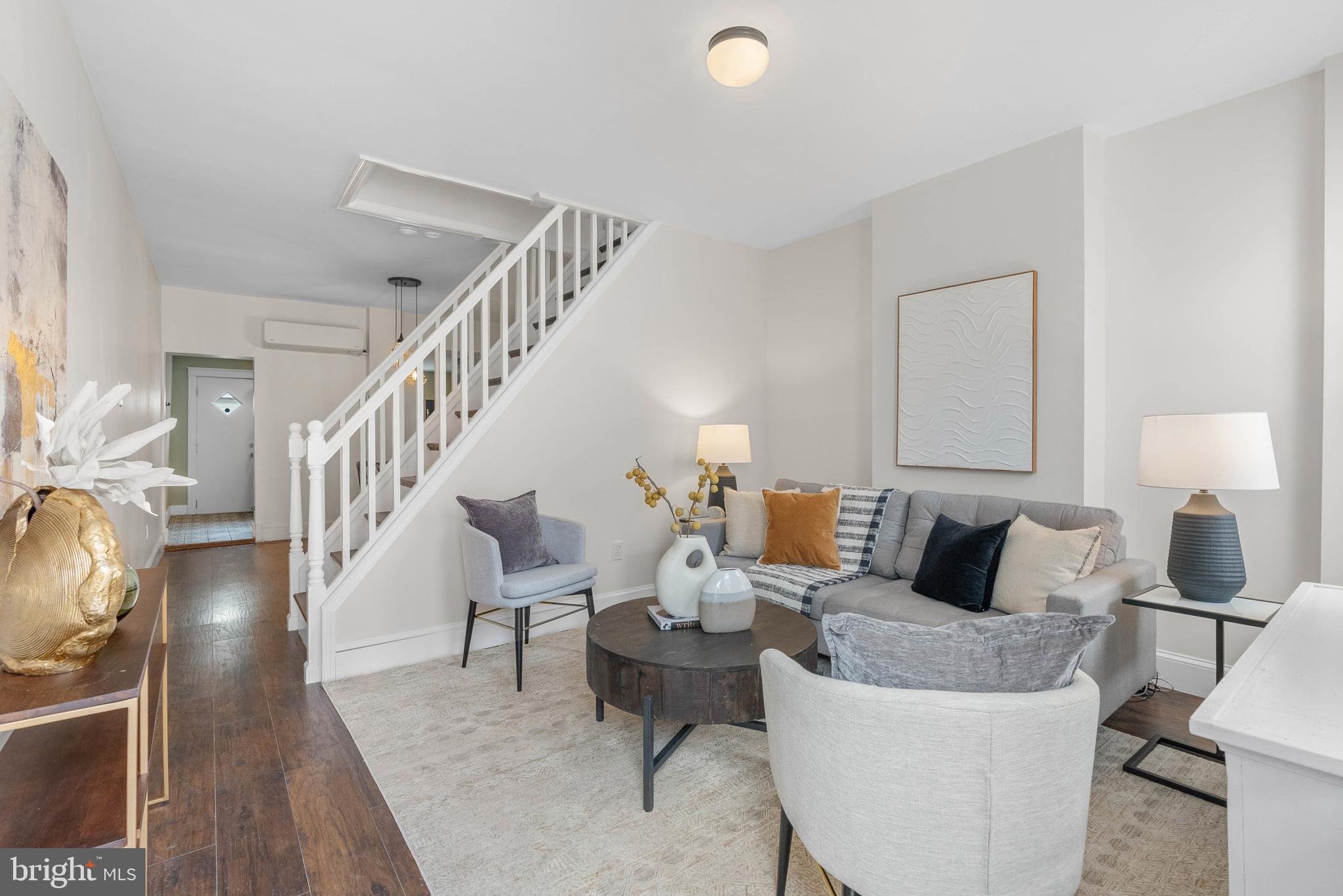 812 LIVINGSTON STREET