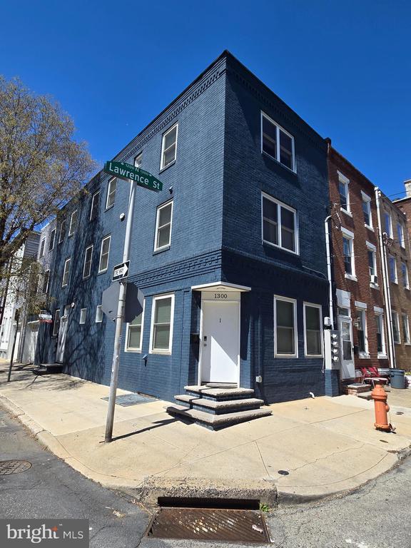 1300 N LAWRENCE STREET 1