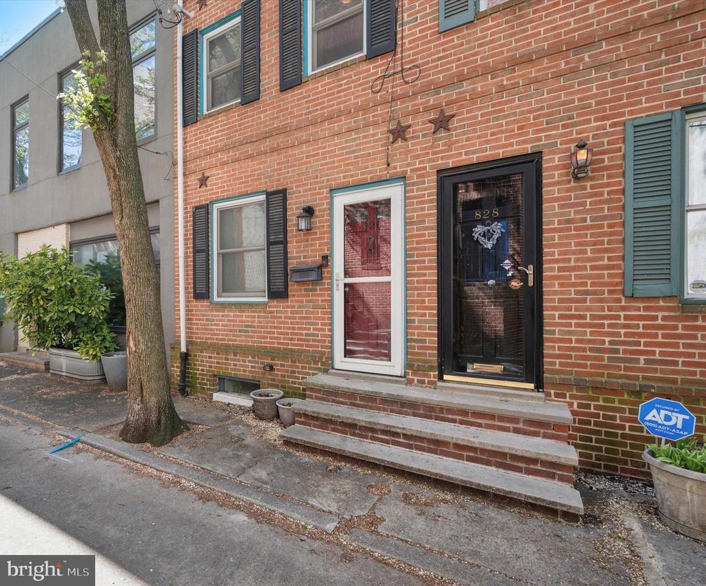 826 KATER STREET