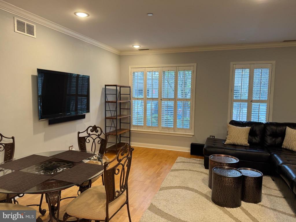 500 ADMIRALS WAY 101