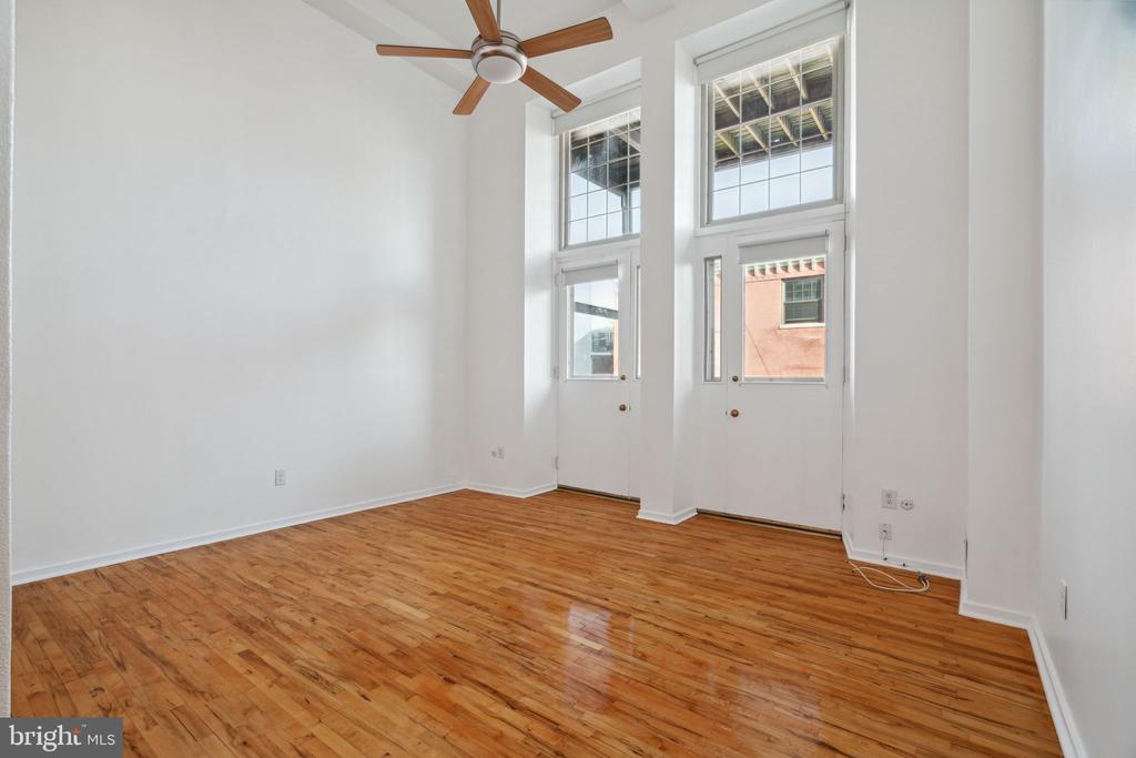 915 BAINBRIDGE STREET 925 205