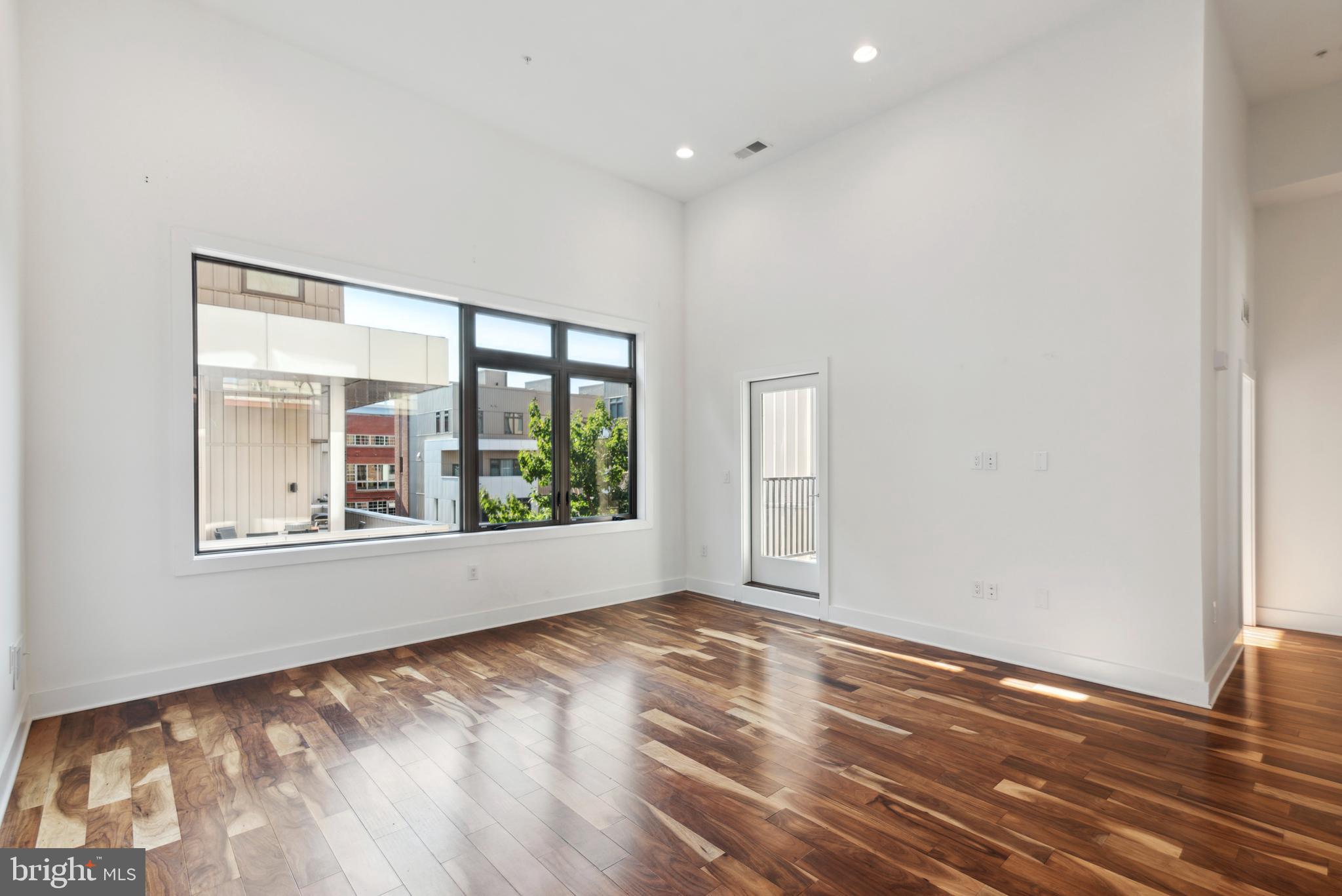 853 N 3RD STREET