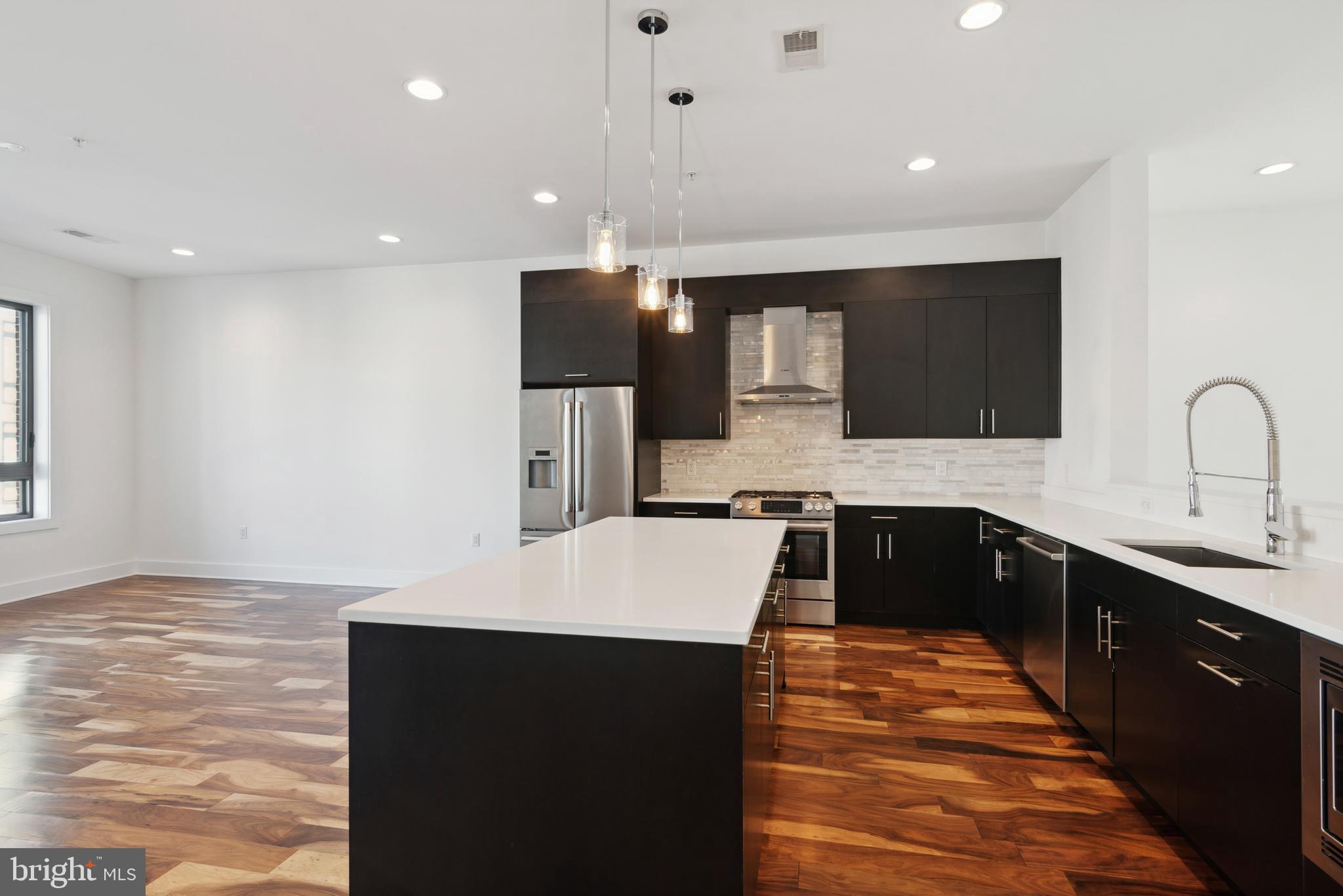 853 N 3RD STREET