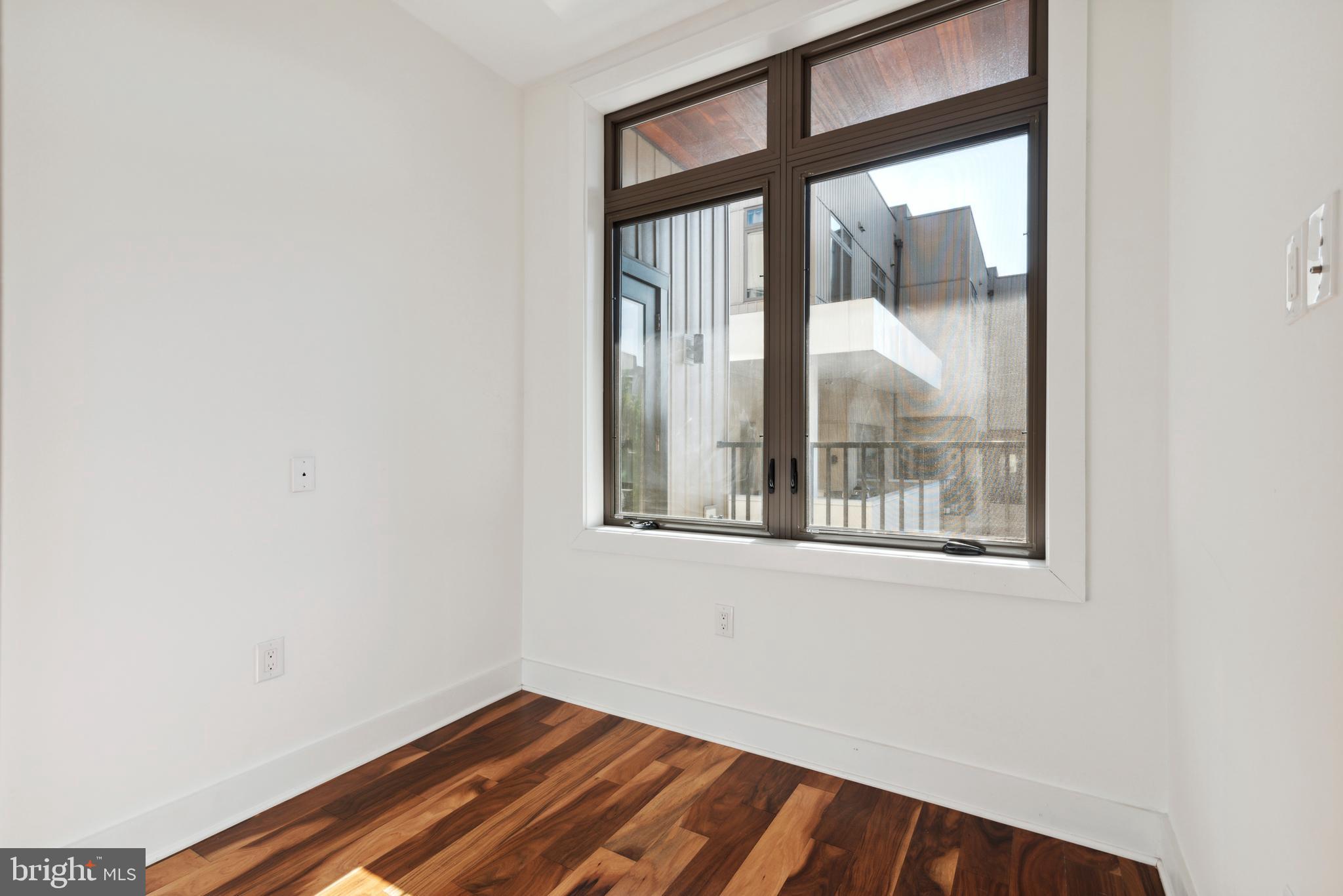 853 N 3RD STREET