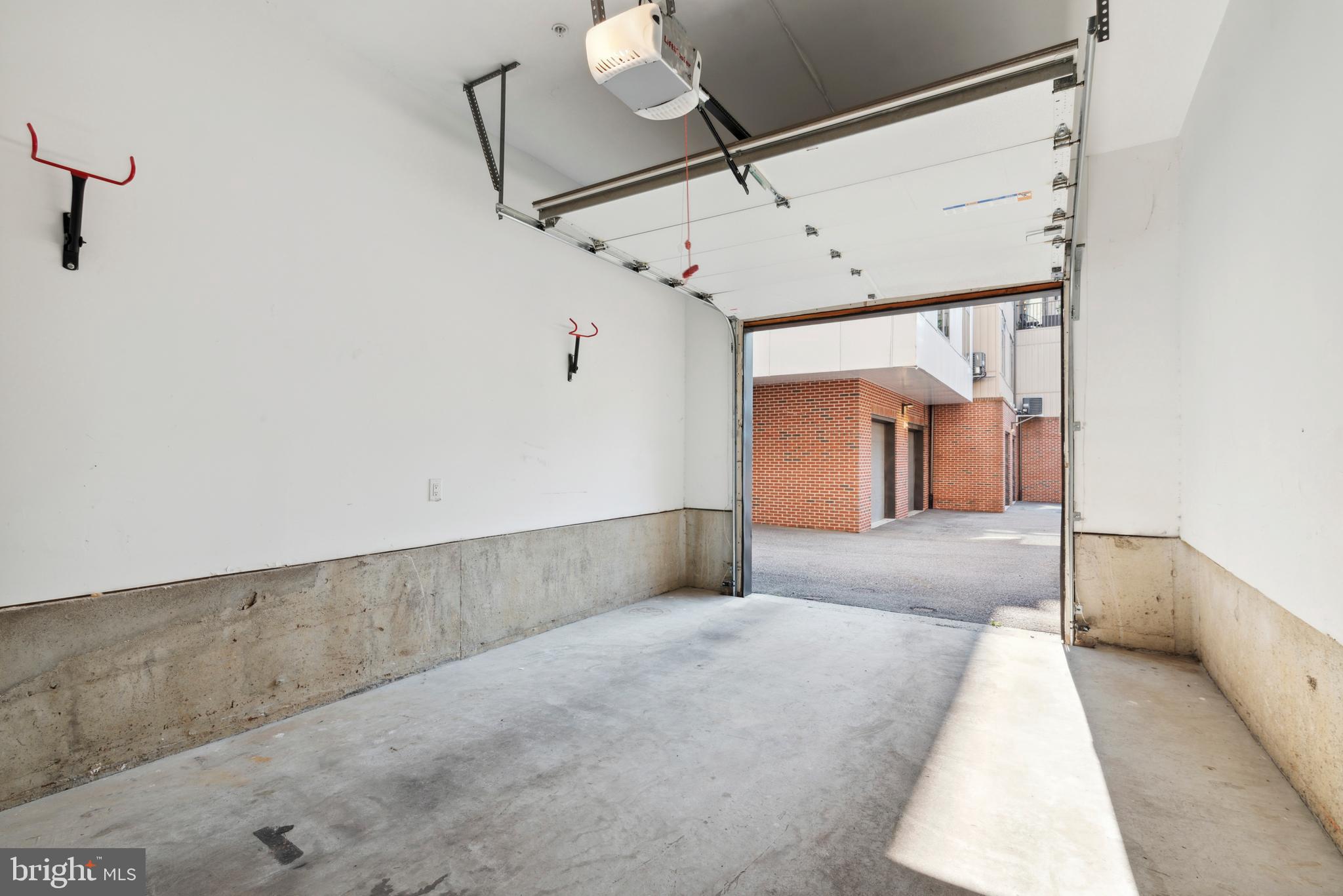 853 N 3RD STREET