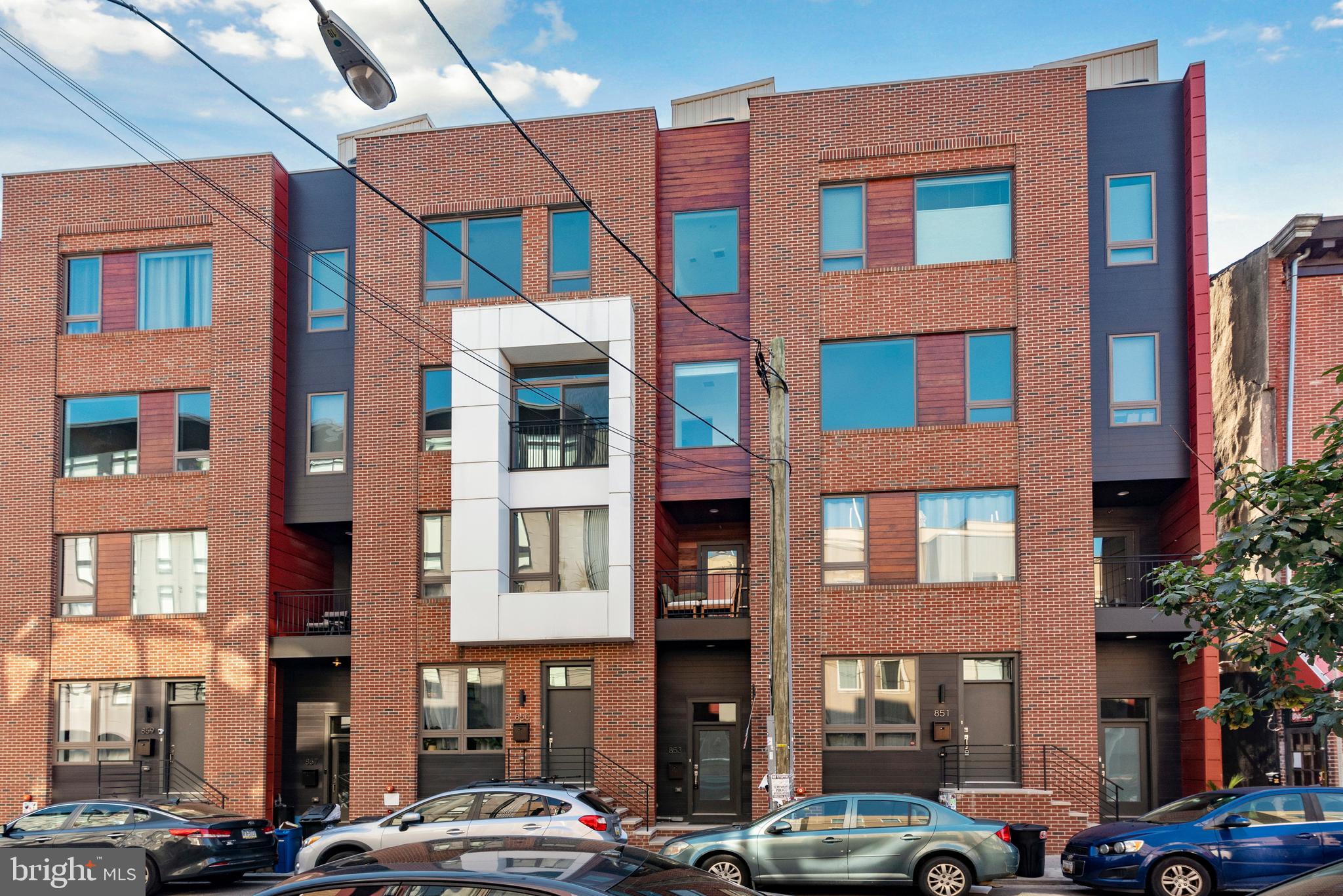 853 N 3RD STREET