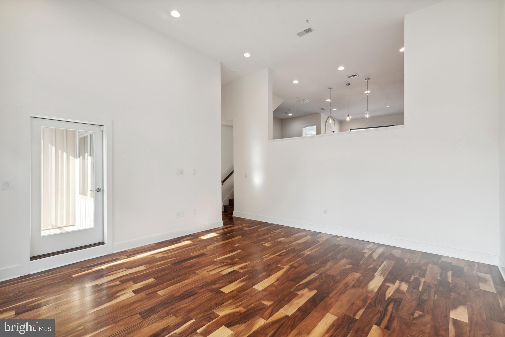 853 N 3RD STREET