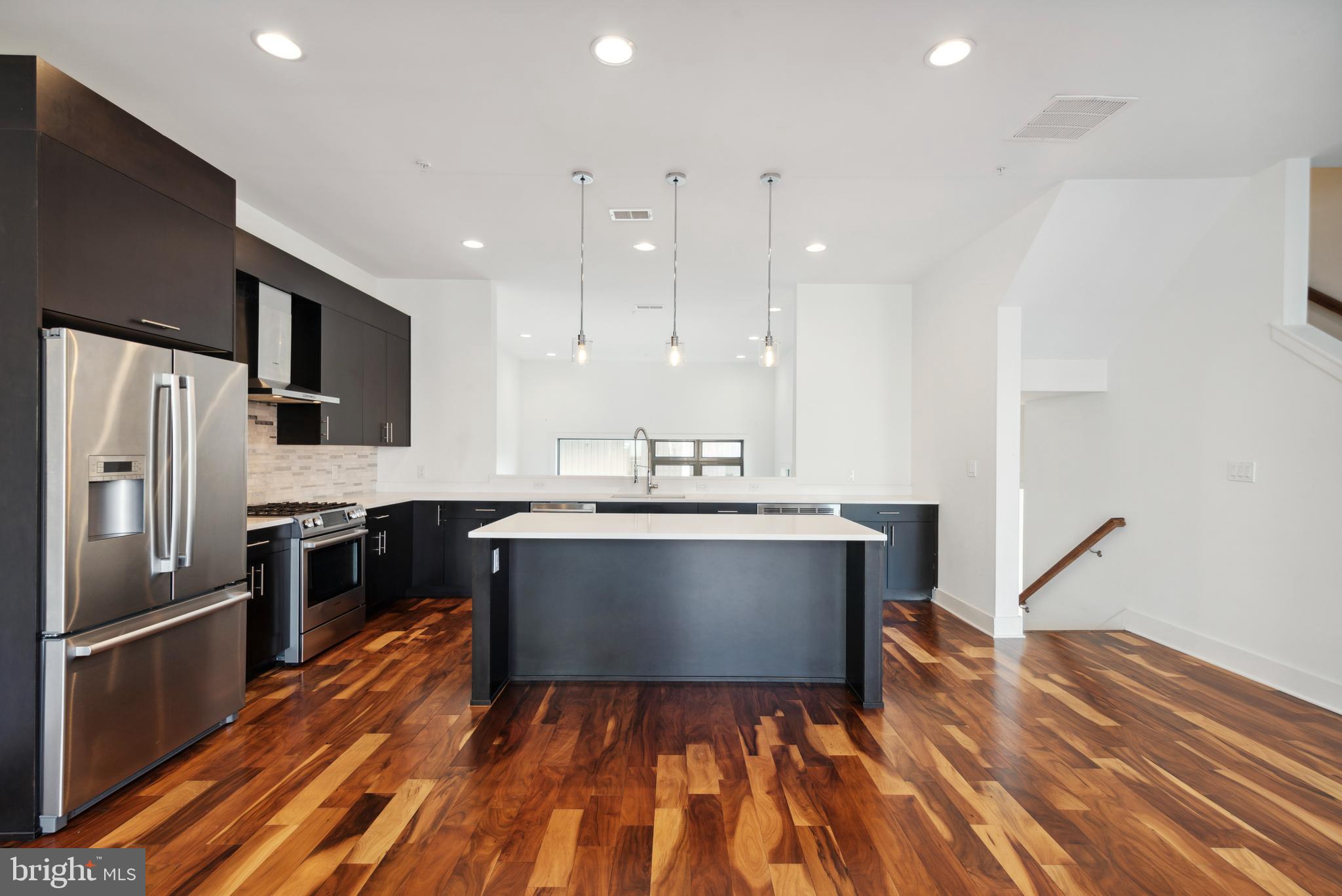 853 N 3RD STREET