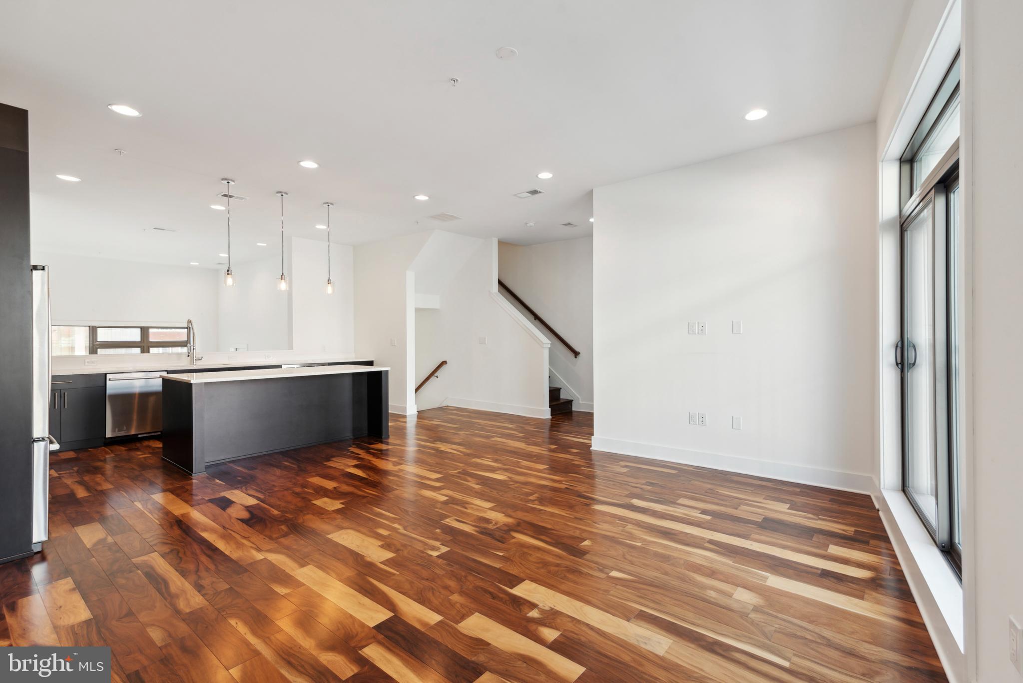 853 N 3RD STREET