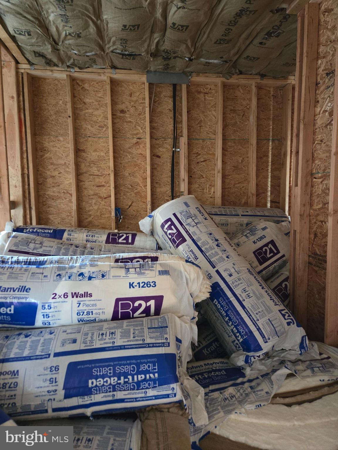 1406 E MOYAMENSING AVENUE