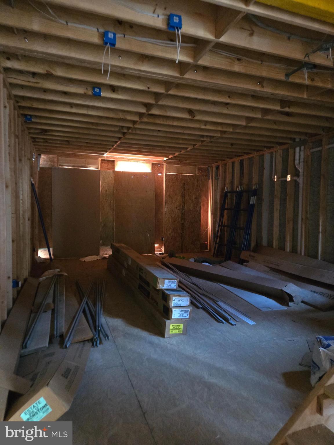 1406 E MOYAMENSING AVENUE