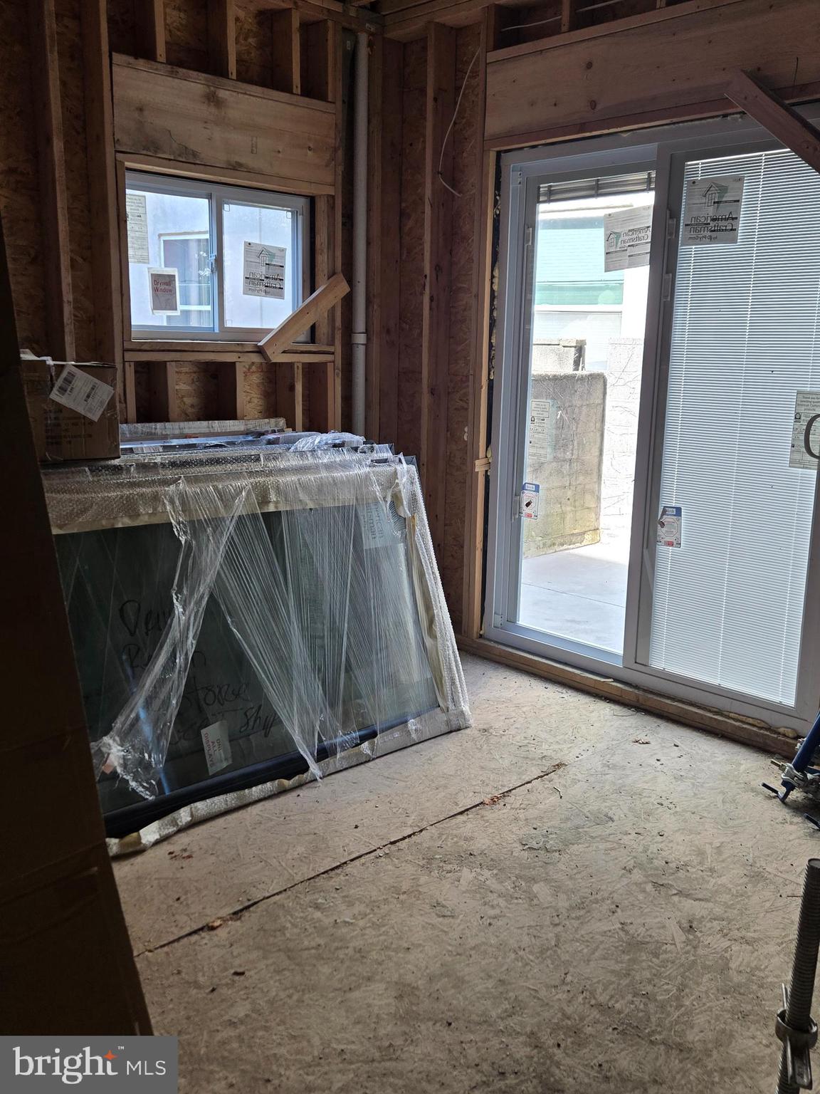 1406 E MOYAMENSING AVENUE