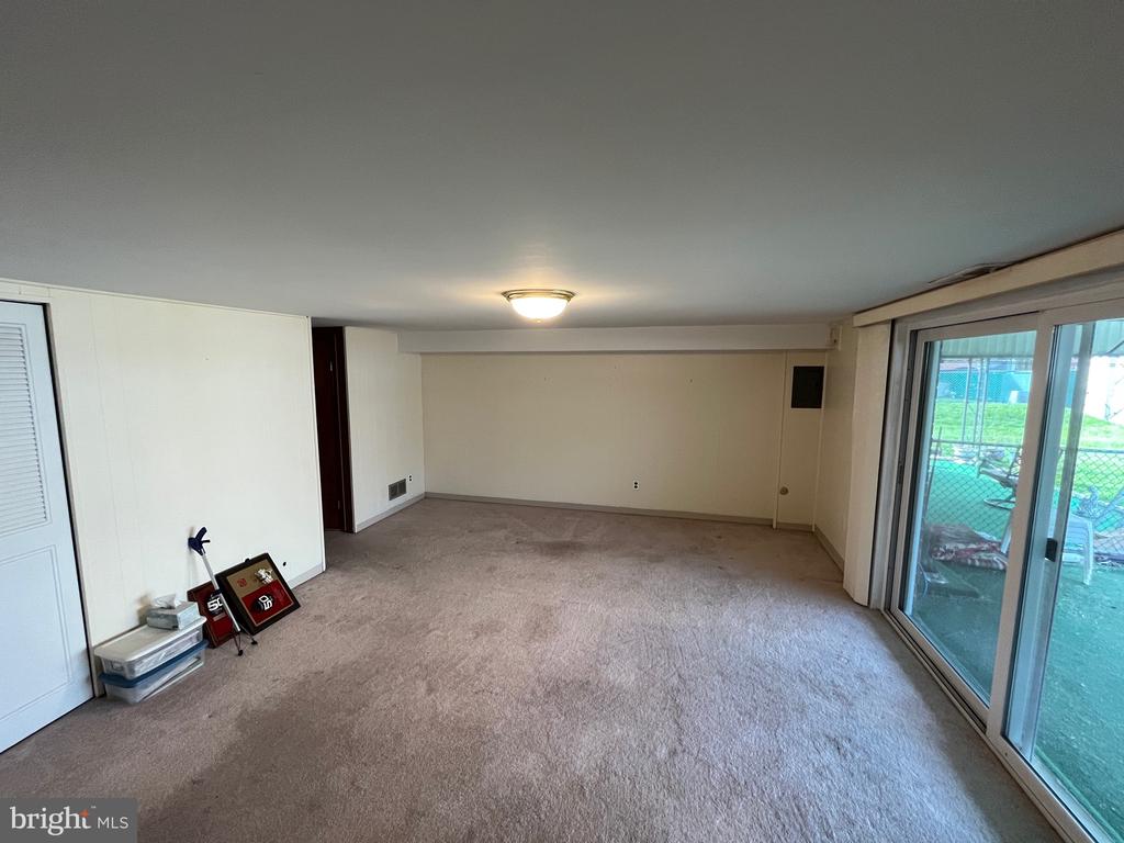 3525 KYLE ROAD