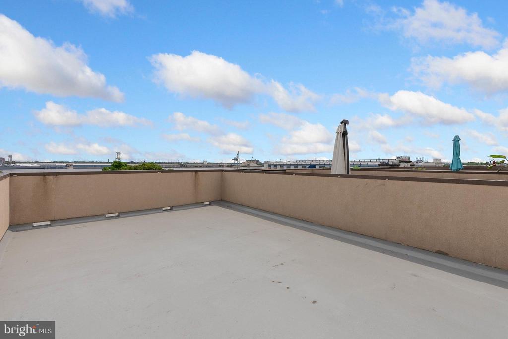 740 S COLUMBUS BOULEVARD 74