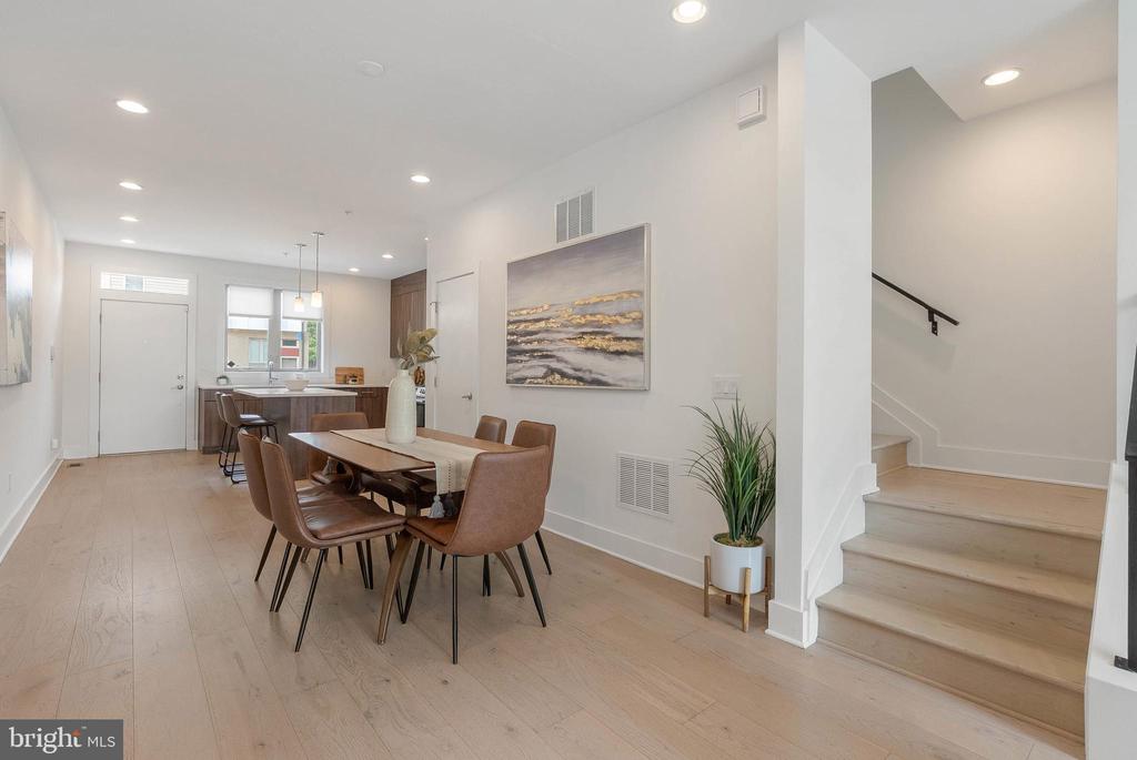 740 S COLUMBUS BOULEVARD 74