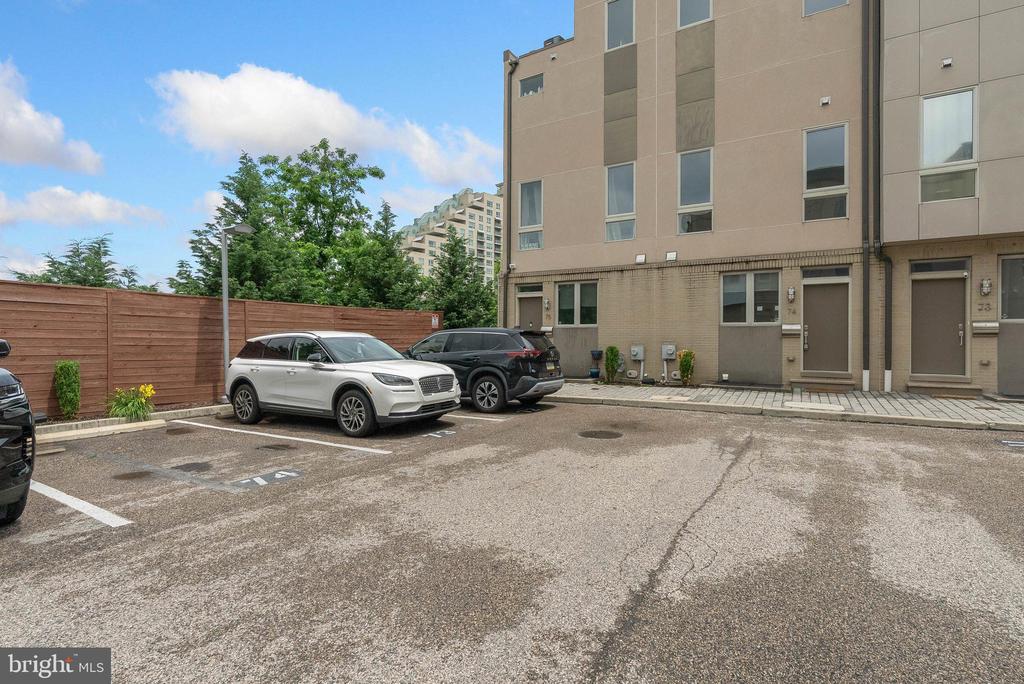 740 S COLUMBUS BOULEVARD 74