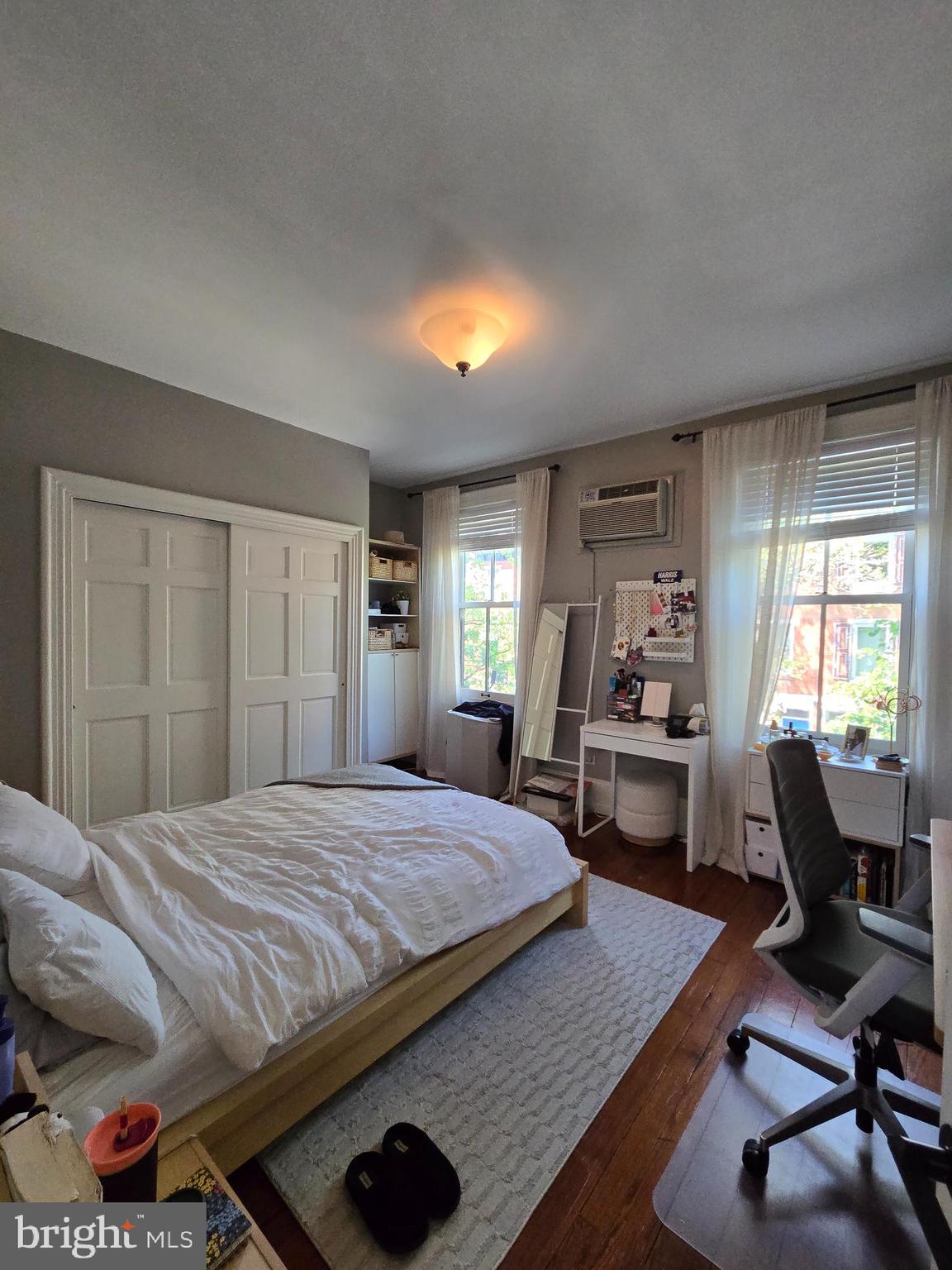 2402 LOMBARD STREET 2
