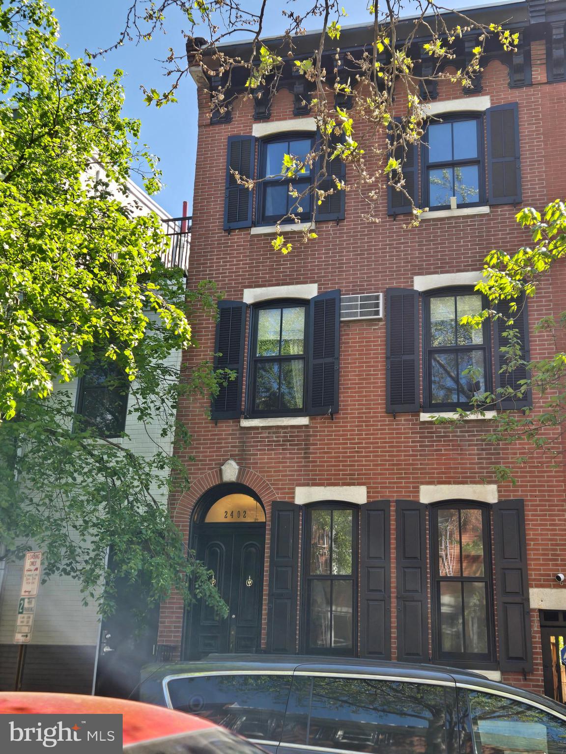 2402 LOMBARD STREET 2